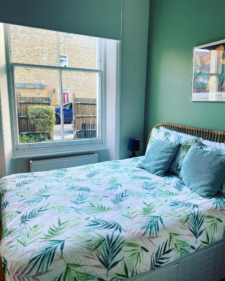 Richmond & Kew Gardens Cozy Garden Flat By The Pagoda Bagian luar foto